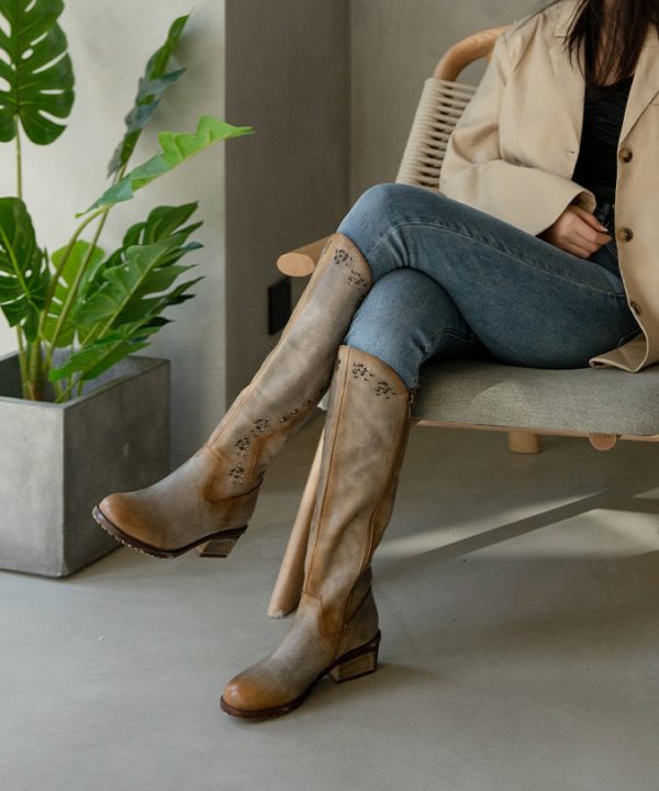 Retro Rivet Splicing Chunky Boots Grey Camel Cowhide Leather For Discount - Image 3